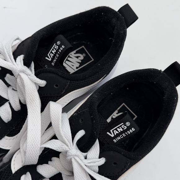 Vans Range EXP Low Top Youth Size 4 Black White Nylon Suede Sneakers - Picture 14 of 16